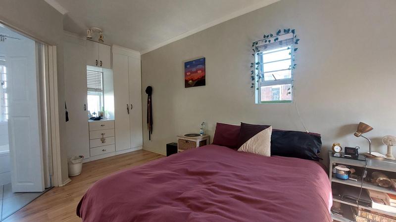 1 Bedroom Property for Sale in Oakglen Western Cape